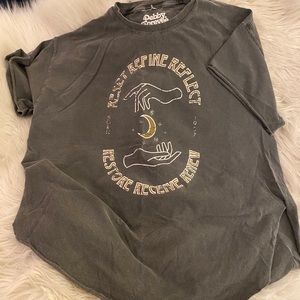 Pebby Forevee side slit tee